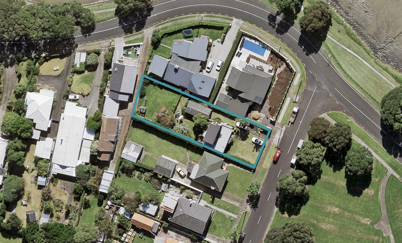 3 Shortt Avenue, Mangere Bridge, Auckland - Carousel 1