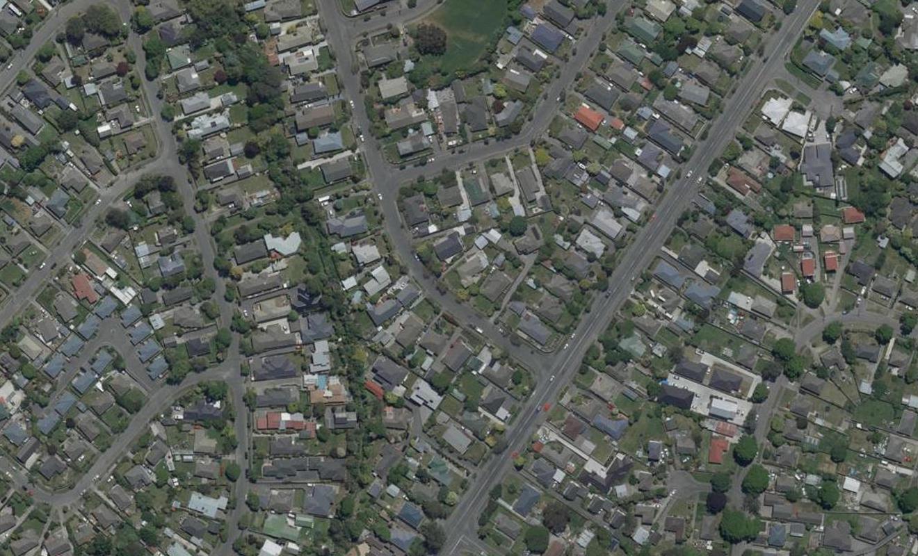 8 Sevenoaks Drive, Bryndwr, Christchurch - Carousel 1