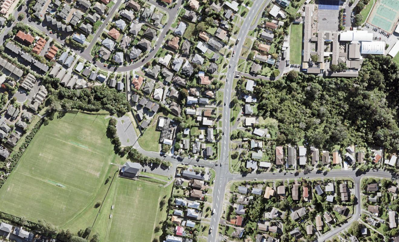 858C East Coast Road, Northcross, Auckland - Carousel 1