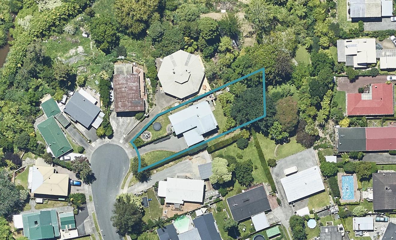 13 Awanui Place, Welcome Bay, Tauranga - Carousel 1