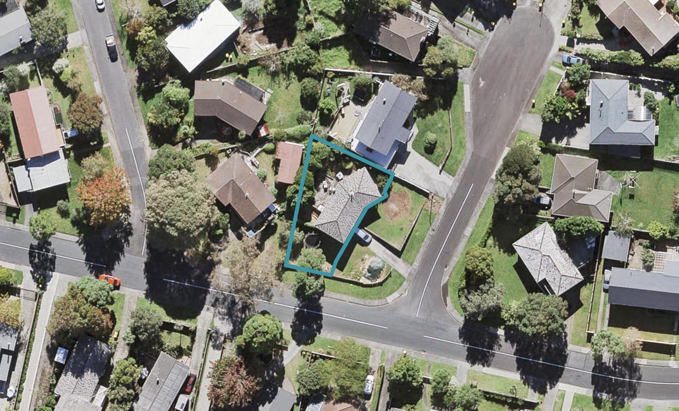 41 Lantana Road, Green Bay, Auckland - Carousel 1