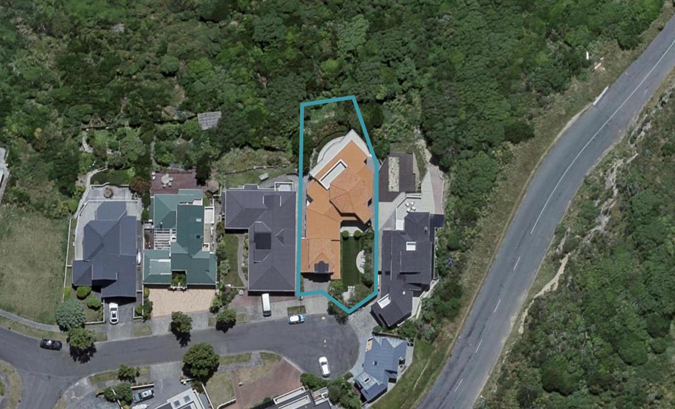 10 Countess Close, Maupuia, Wellington - Carousel 1