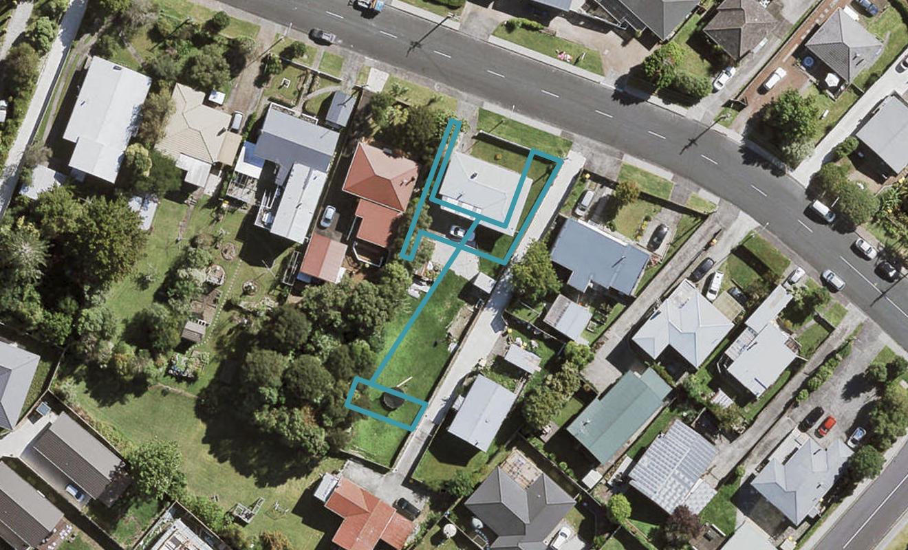 9/47 Awaroa Road, Sunnyvale, Auckland - Carousel 1