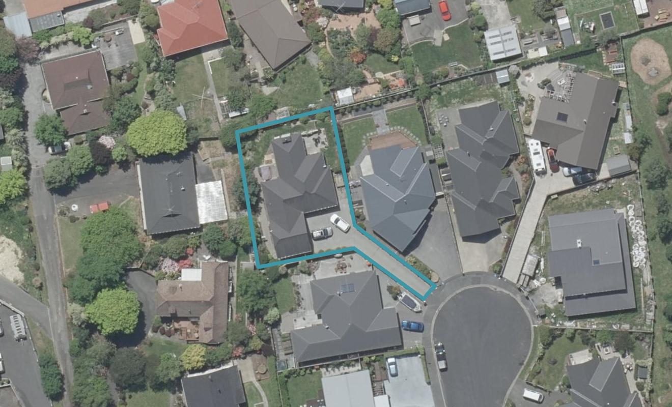 17 Saint James Place, Fairfield, Dunedin - Carousel 1