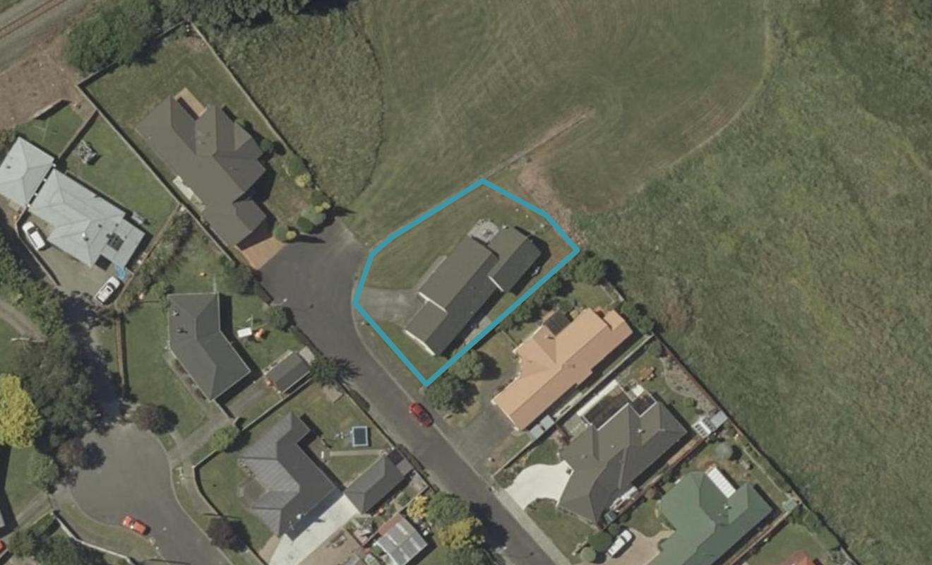 14 Henley Court, Highbury, Palmerston North - Carousel 1