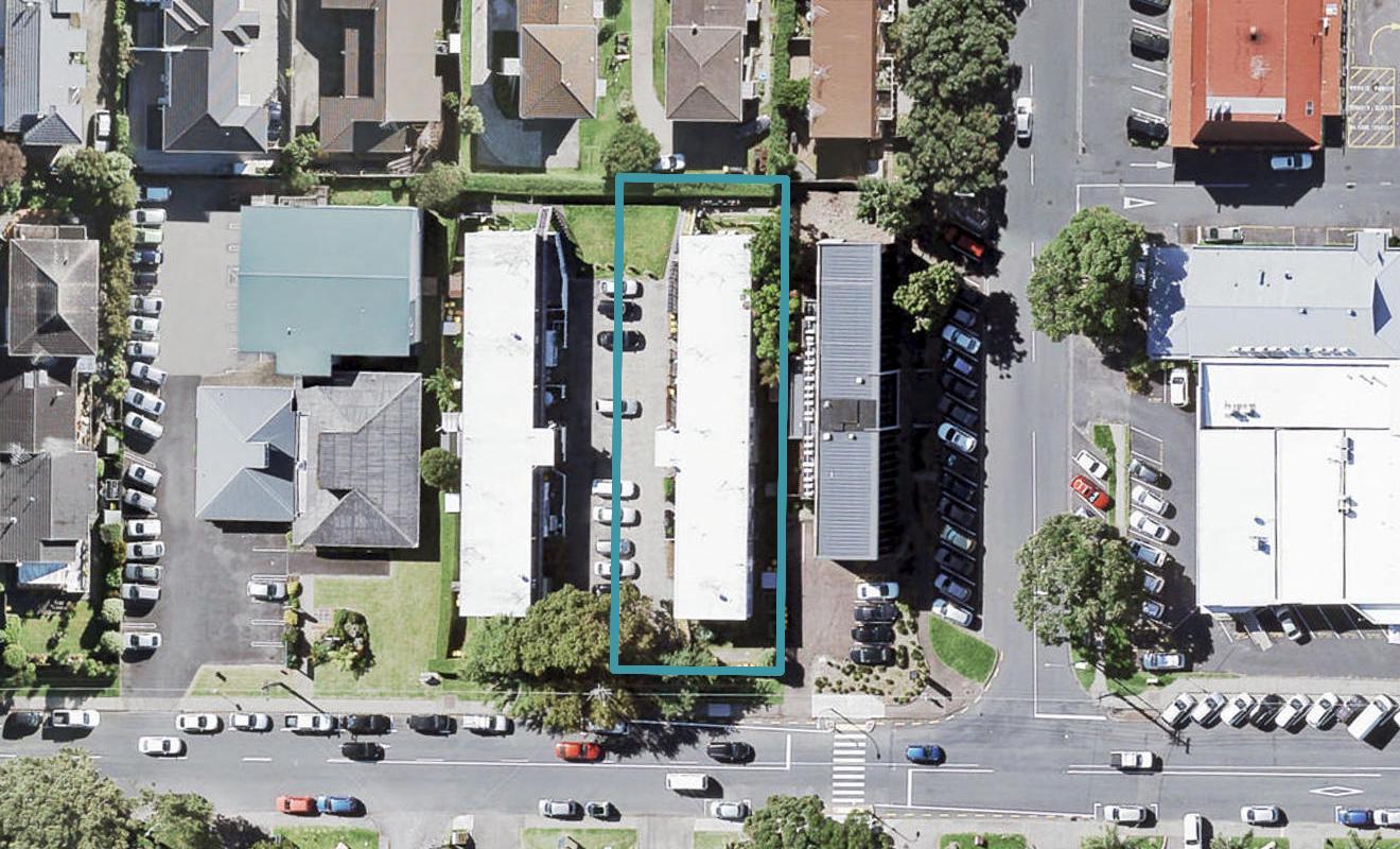 9/41 Anzac Road, Browns Bay, Auckland - Carousel 1