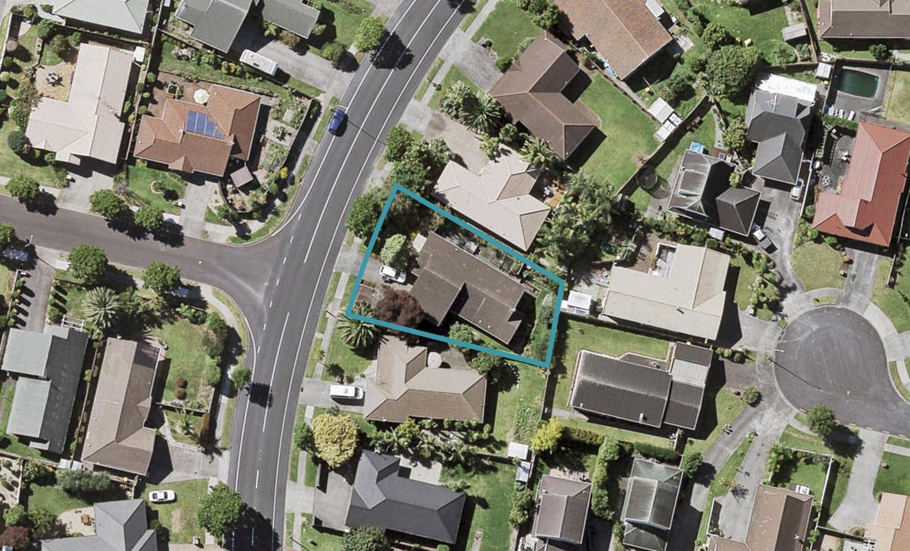 56 Golfland Drive, Golflands, Auckland - Carousel 1