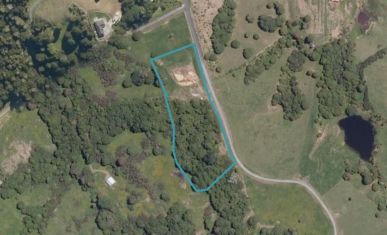50 Tawa Avenue, Kaiwaka - Carousel 1