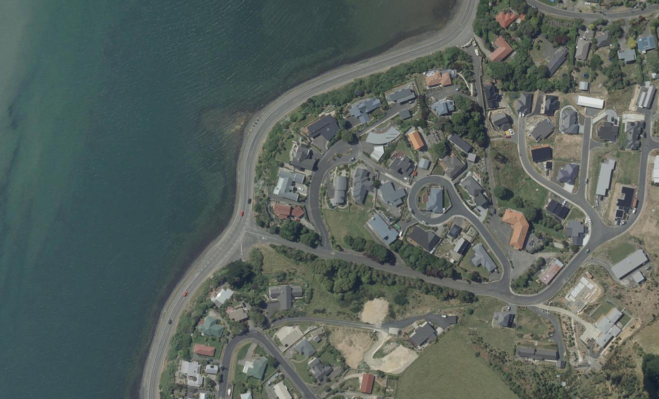24 Mission Cove, Company Bay, Dunedin - Carousel 1