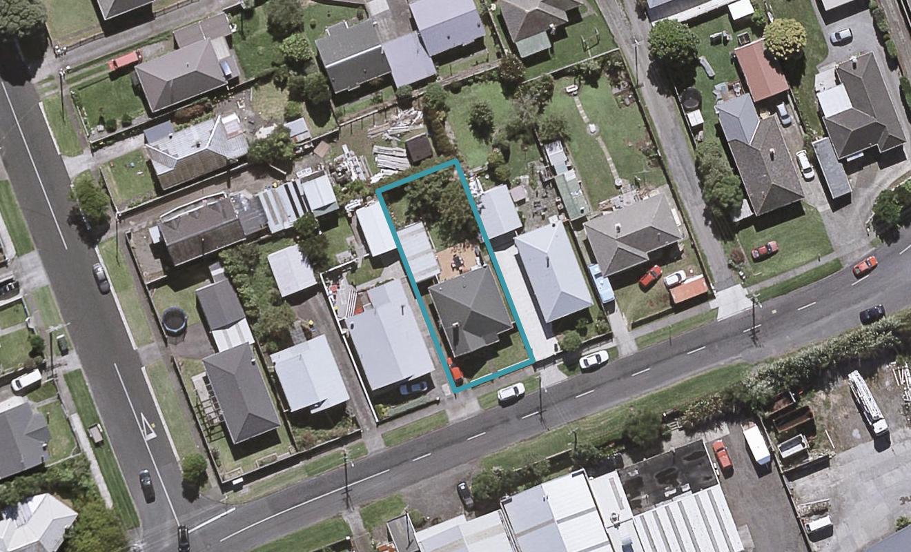 87 Clemow Road, Fitzroy, New Plymouth - Carousel 1