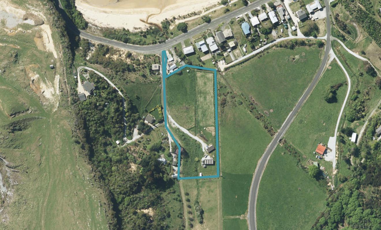 1092A Abel Tasman Drive, Takaka - Carousel 1