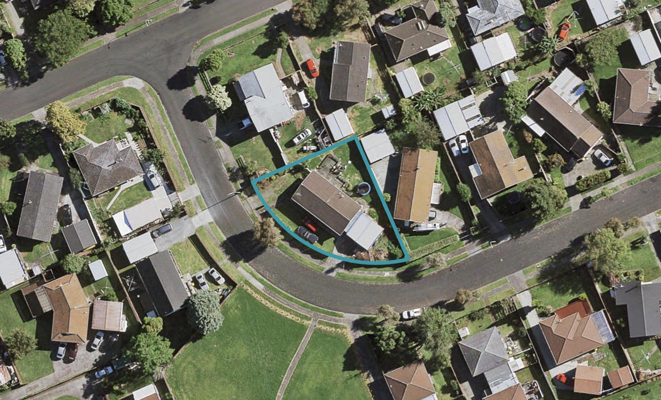 4 Helms Place, Manurewa, Auckland - Carousel 1