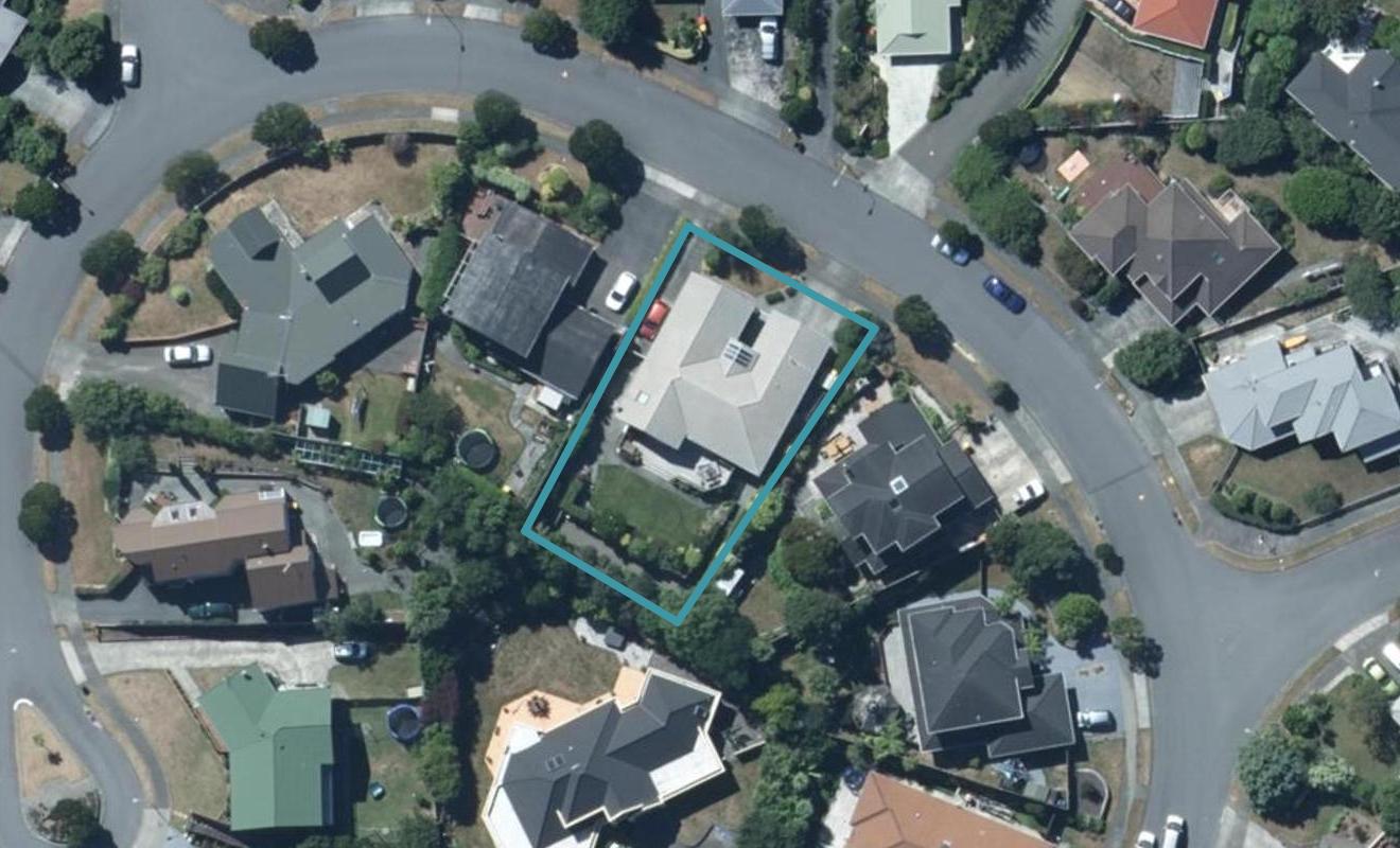 13 Molyneux Close, Whitby, Porirua - Carousel 1