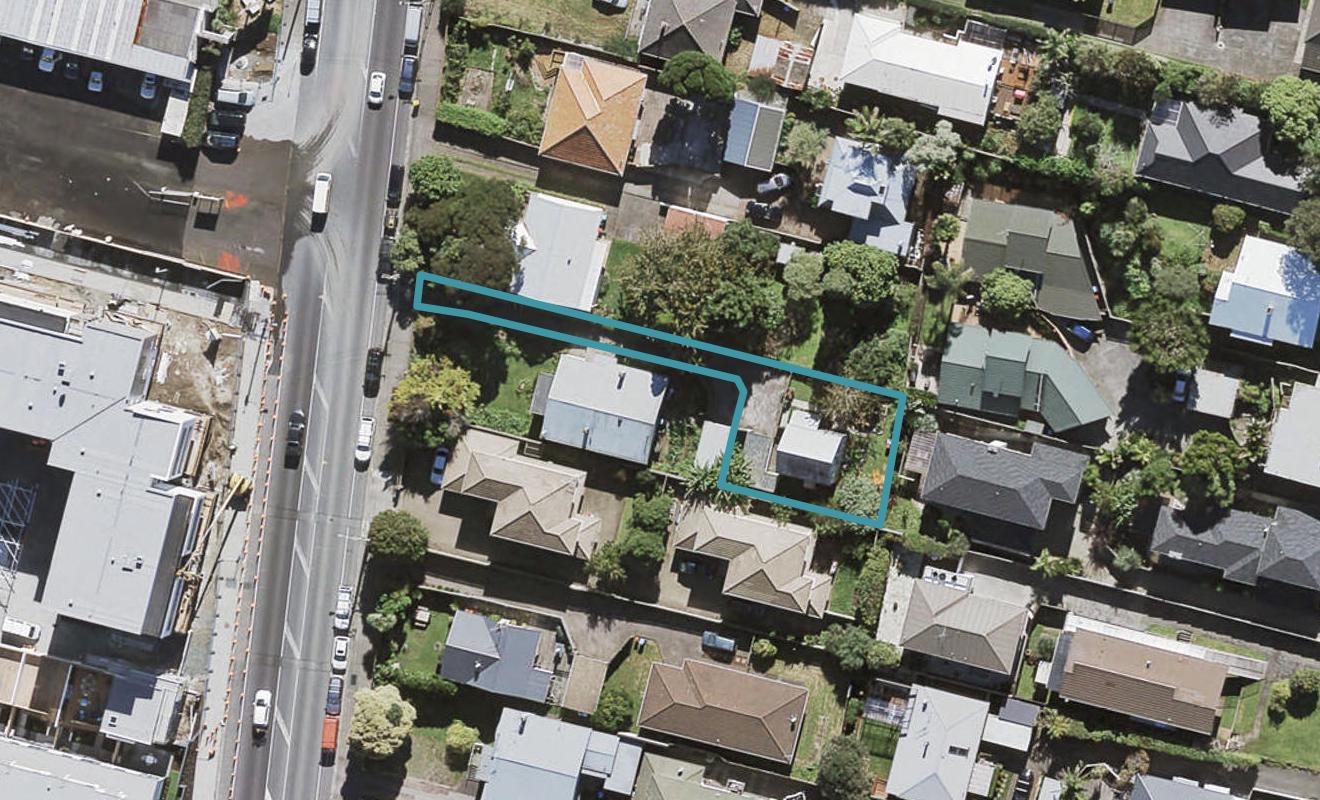 2/908 Mount Eden Road, Three Kings, Auckland - Carousel 1