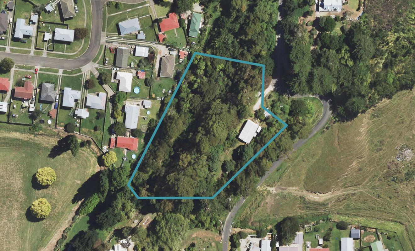 90 Lyell Road, Outer Kaiti, Gisborne - Carousel 1