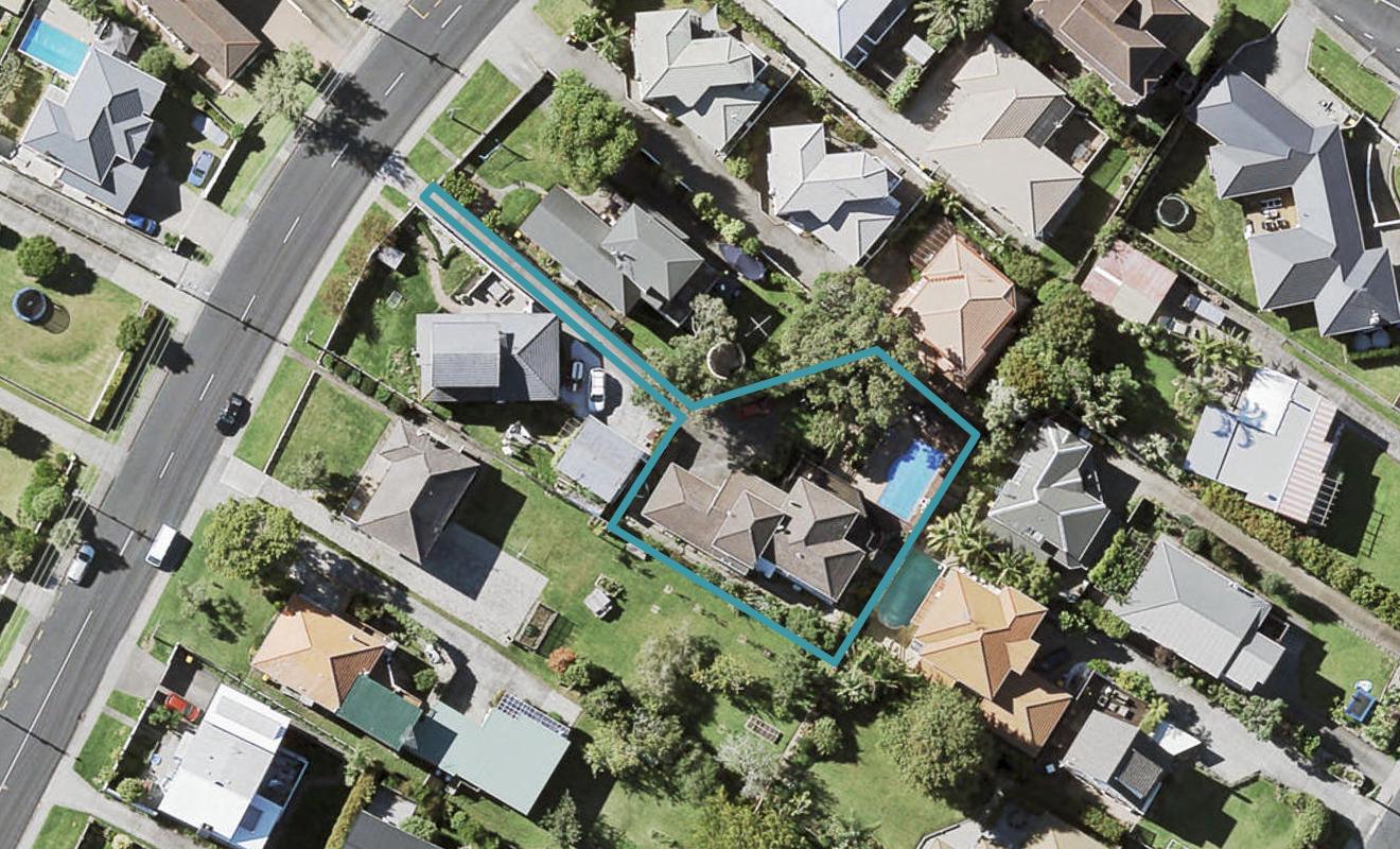 85A Litten Road, Cockle Bay, Auckland - Carousel 1