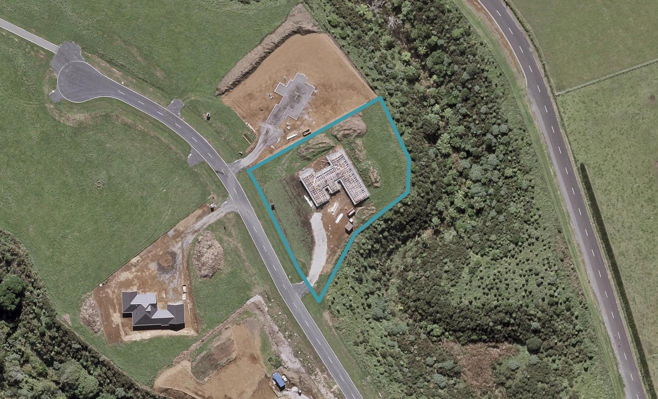 10 Pahakahaka Drive, Kaitake, New Plymouth - Carousel 1