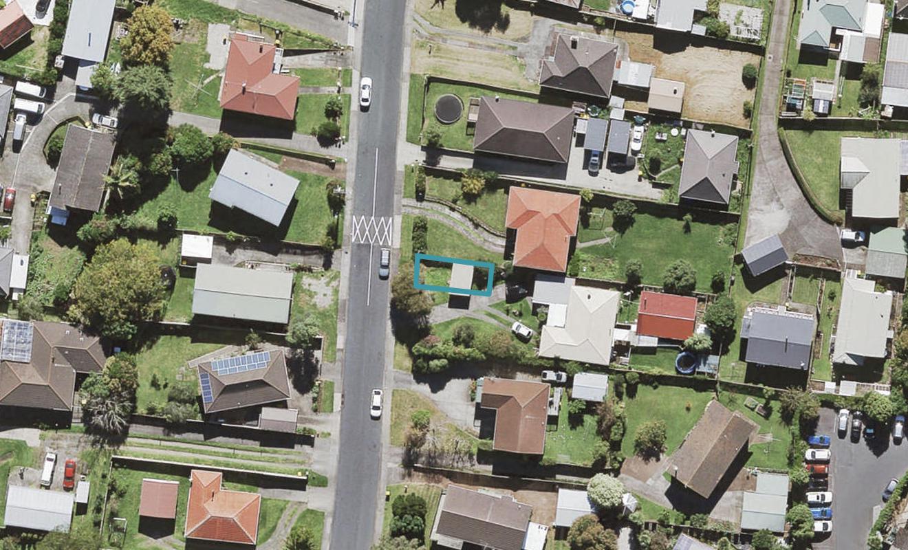 1/23 Tudor Road, Henderson, Auckland - Carousel 1