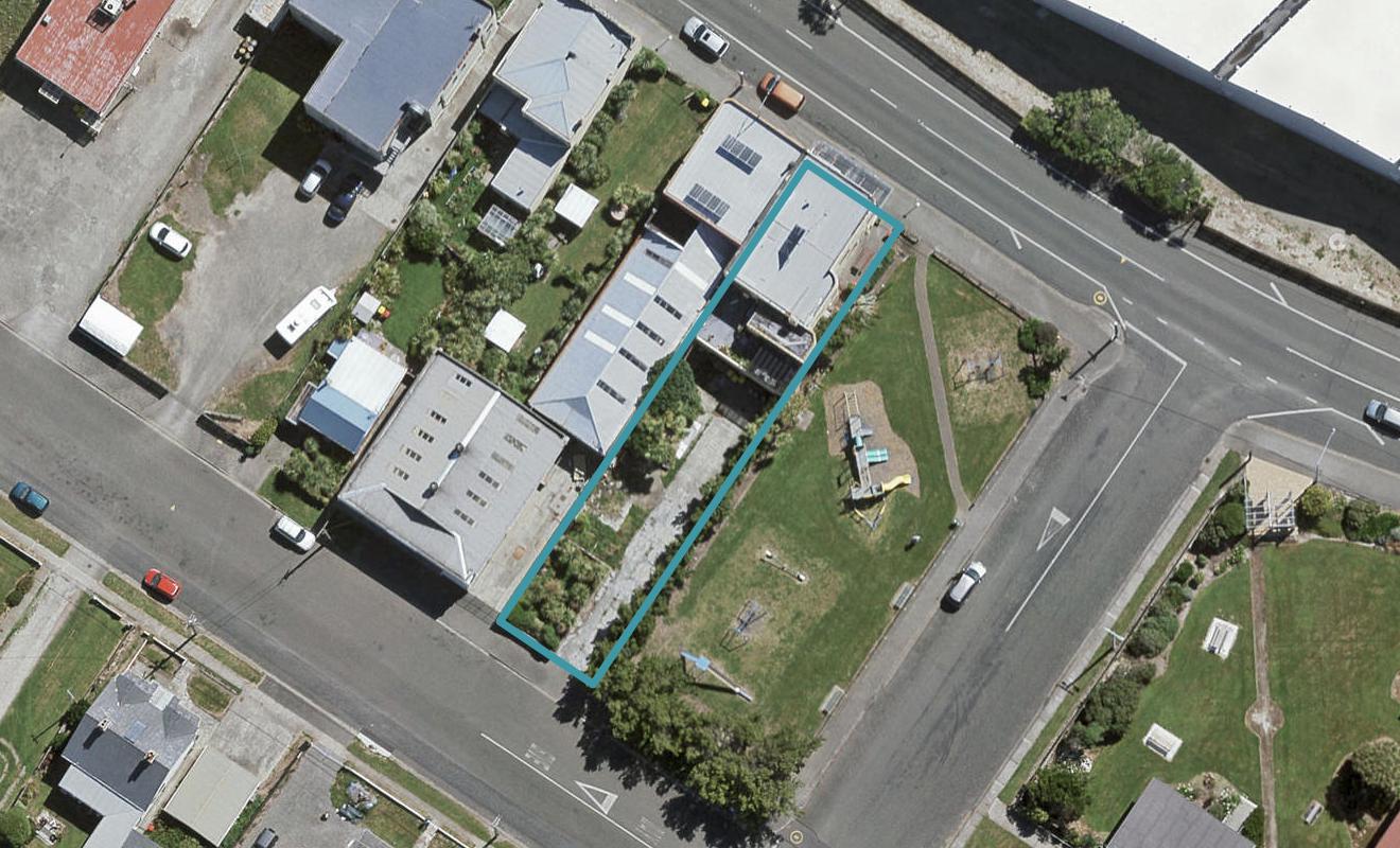 30 Gore Street, Bluff - Carousel 1