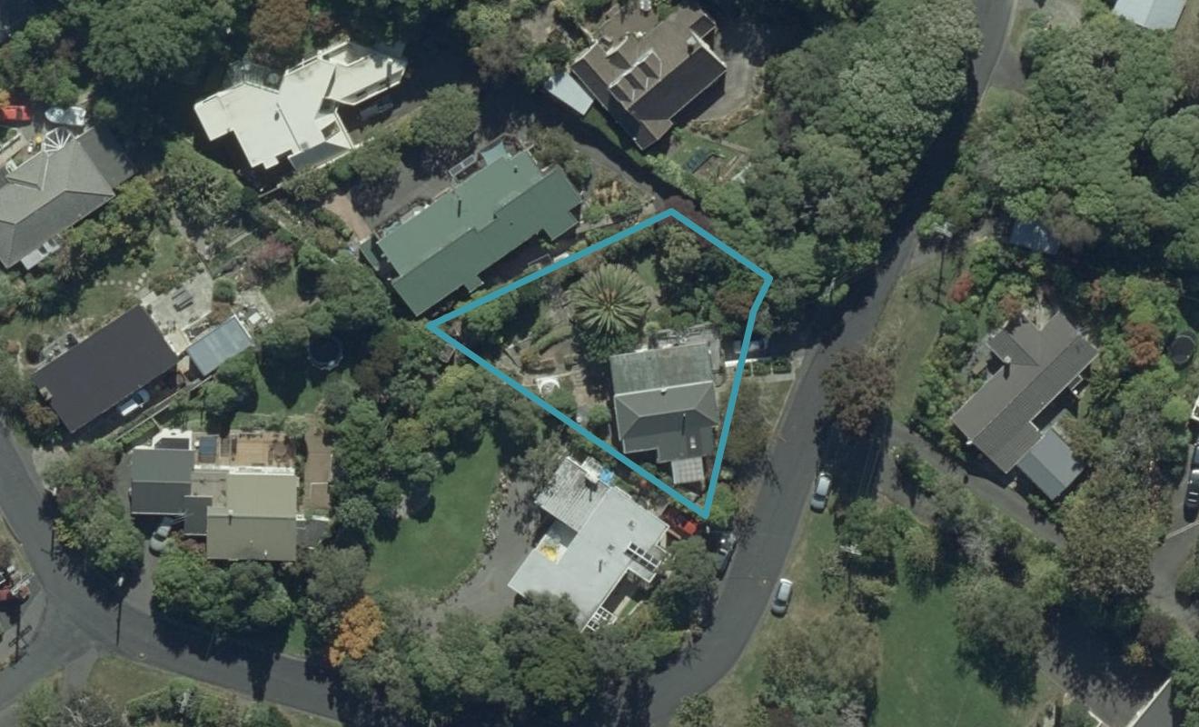 23 Howard Street, Macandrew Bay, Dunedin - Carousel 1