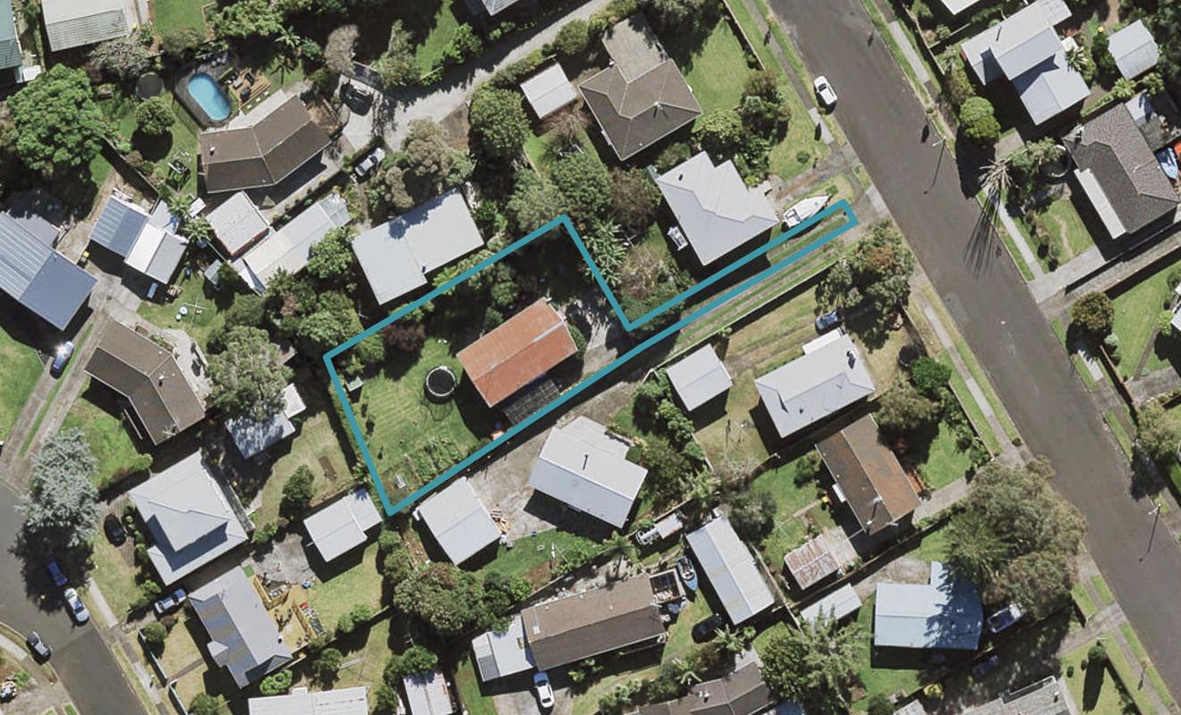 77 Crawford Avenue, Mangere Bridge, Auckland - Carousel 1