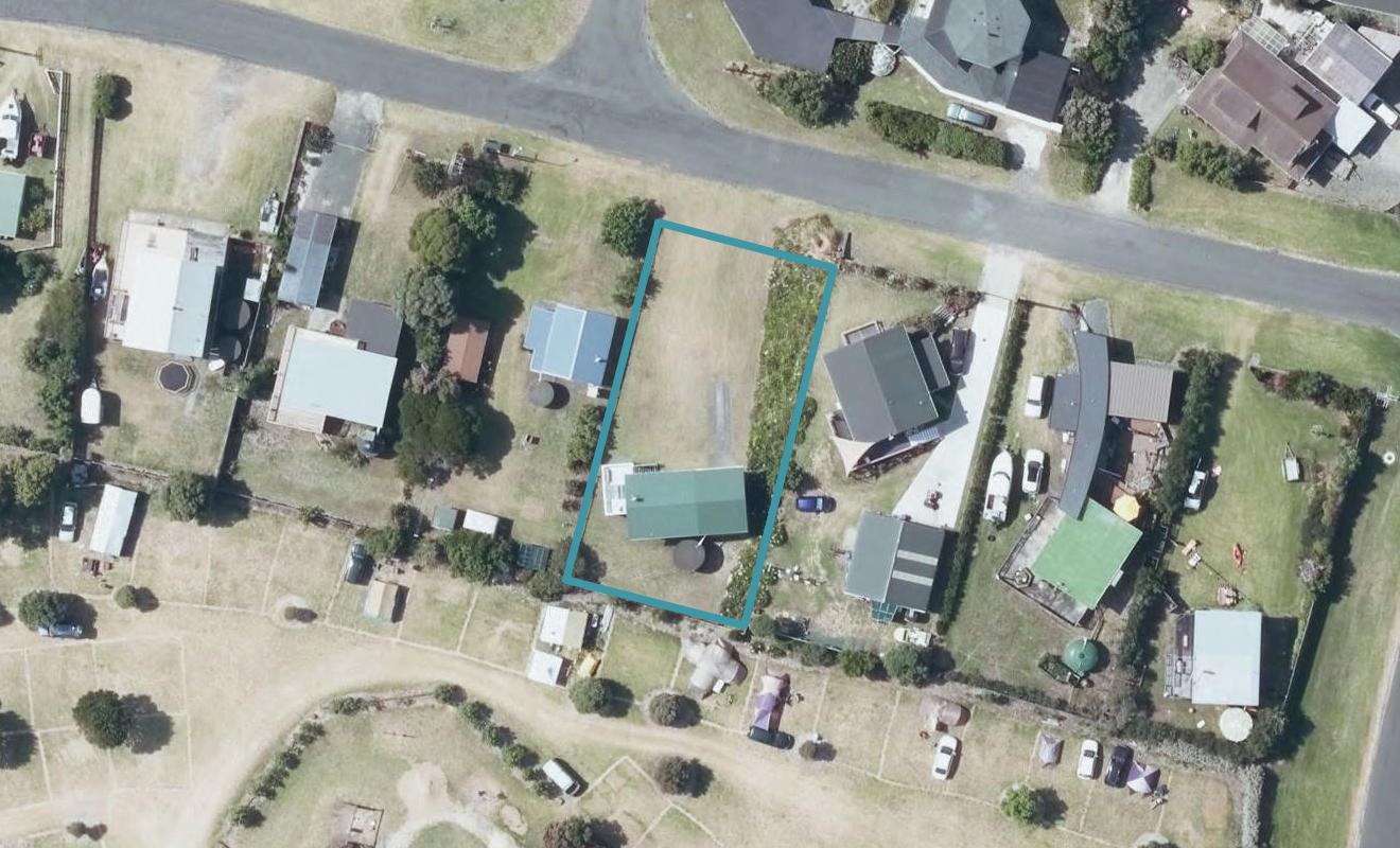 14 Kahawai Street, Māhia - Carousel 1