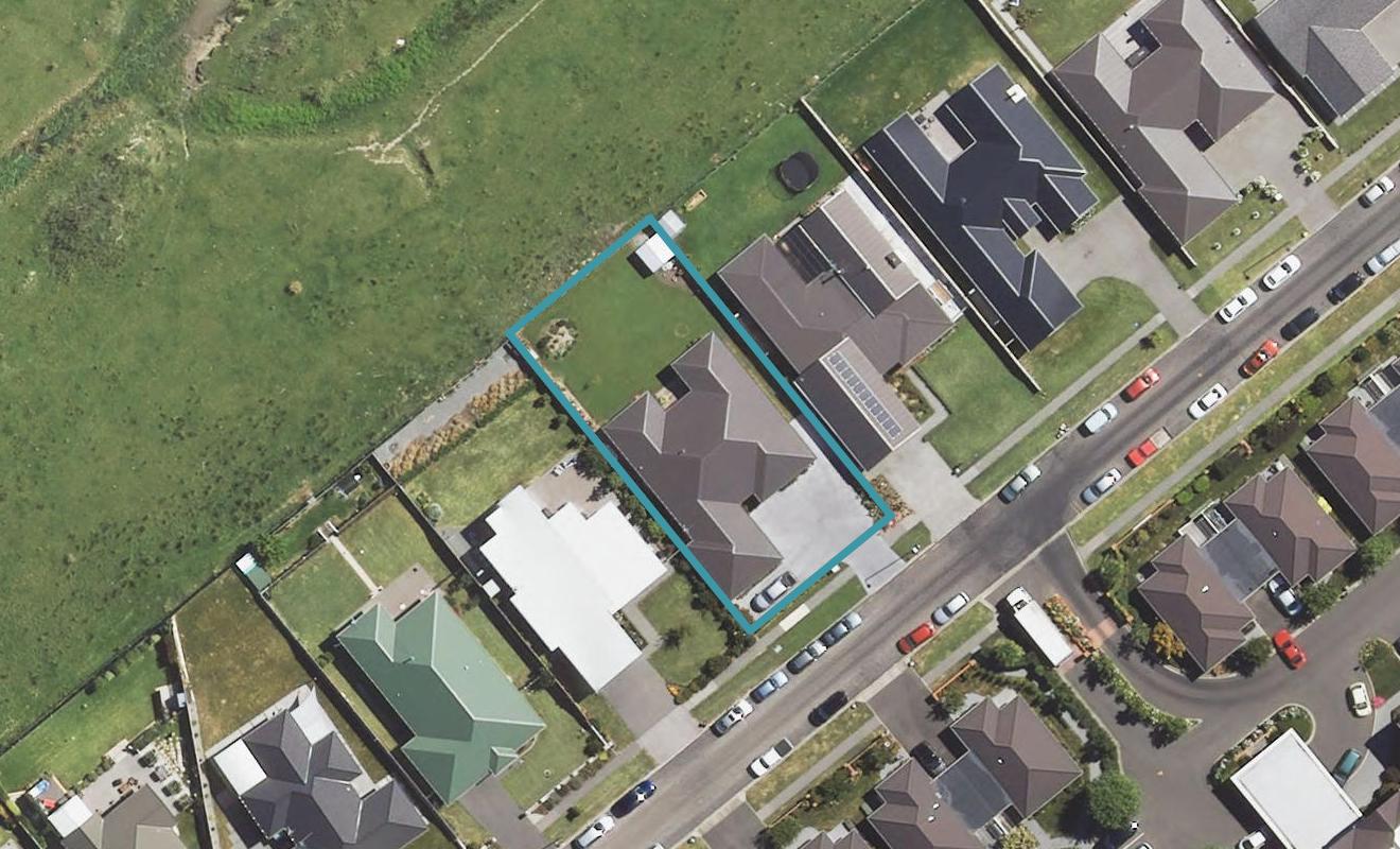 13 Gwyneth Place, Lytton West, Gisborne - Carousel 1