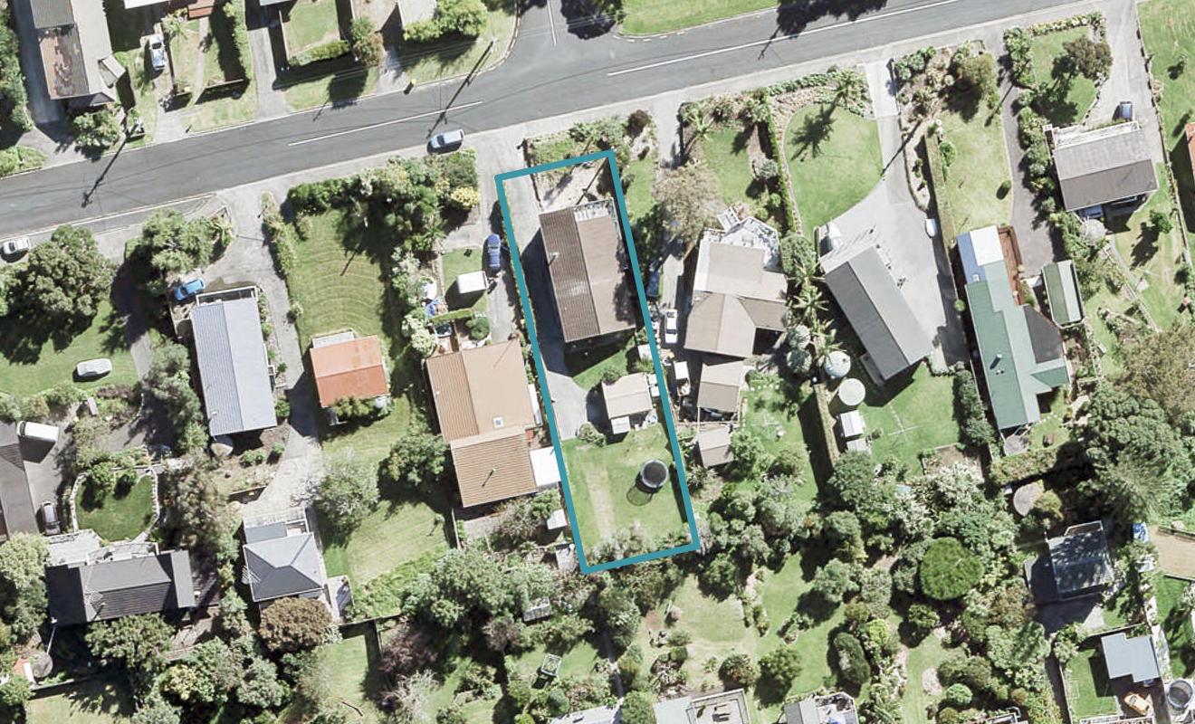 15 Surf Road, Stanmore Bay, Whangaparaoa - Carousel 1
