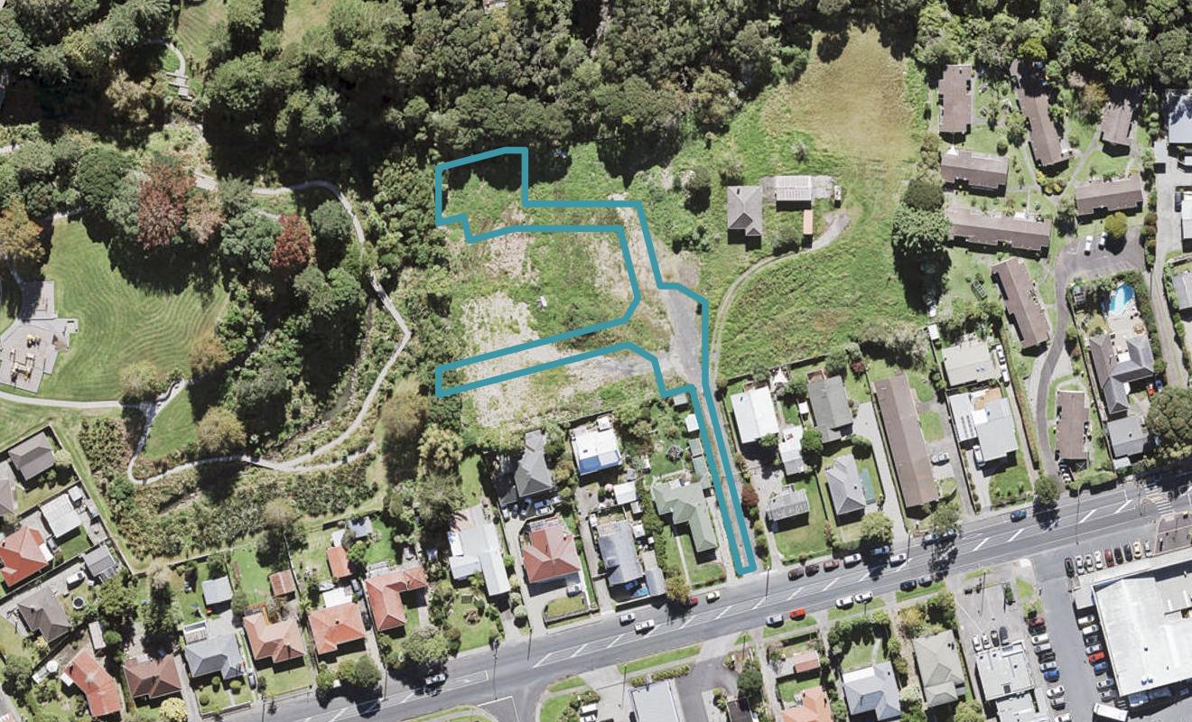 20 Hava place, Green Bay, Auckland - Carousel 1