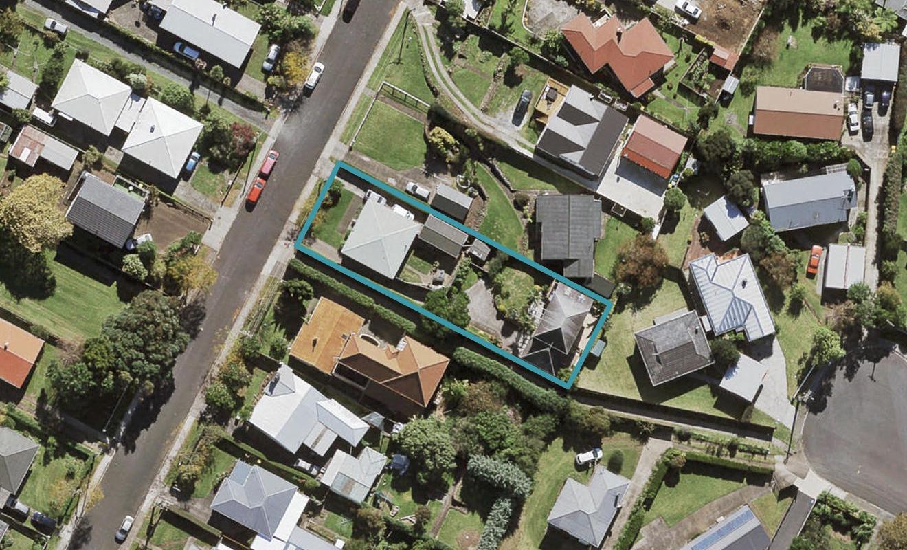 2/14 Sullivan Avenue, Mangere Bridge, Auckland - Carousel 1