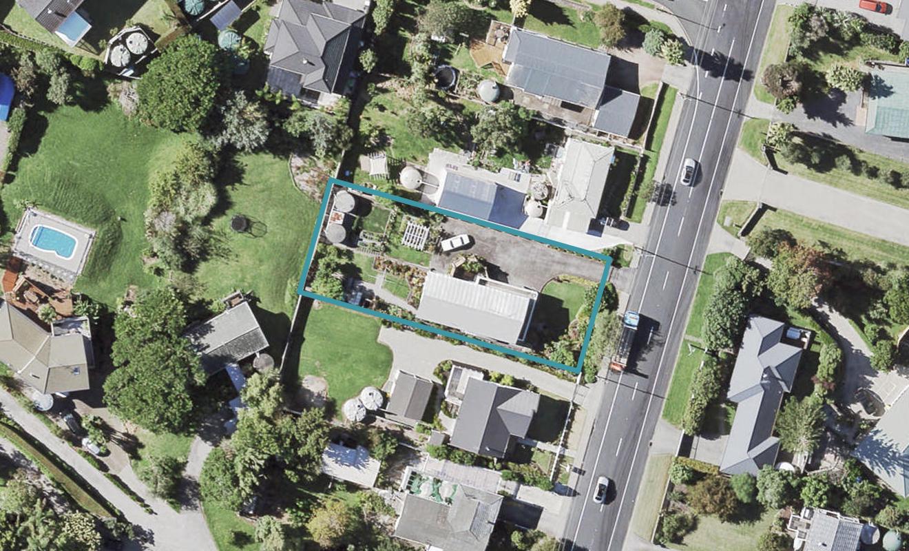 16 Shelly Bay Road, Beachlands, Auckland - Carousel 1