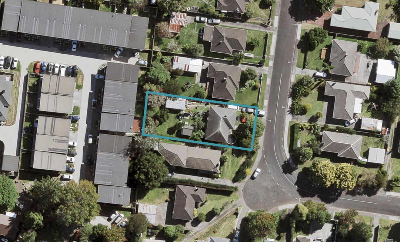 39 Te Kanawa Crescent, Henderson, Auckland - Carousel 1