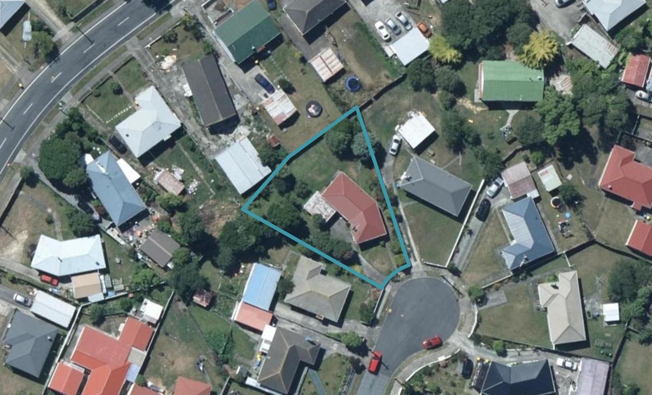 7 Birman Place, Cannons Creek, Porirua - Carousel 1