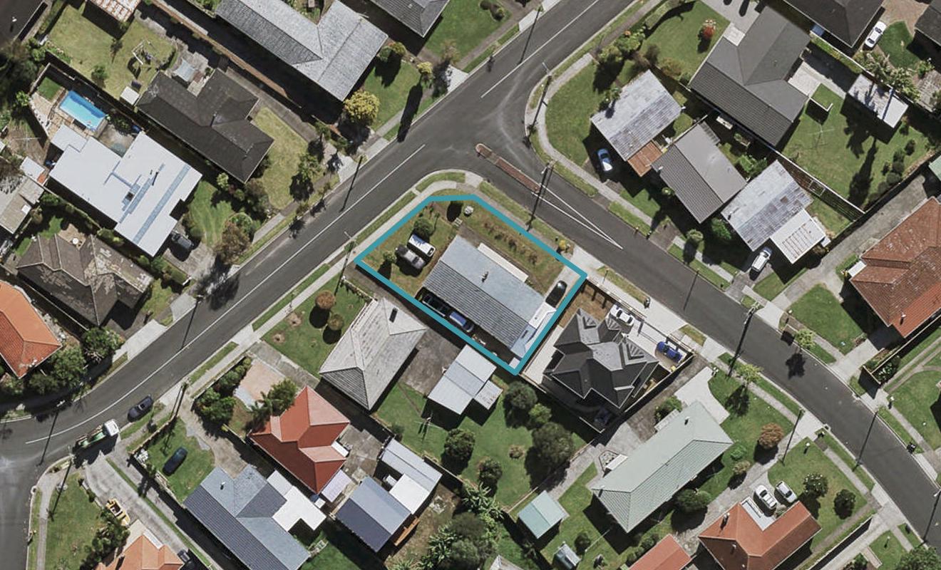 19 Buckingham Crescent, Manukau, Auckland - Carousel 1