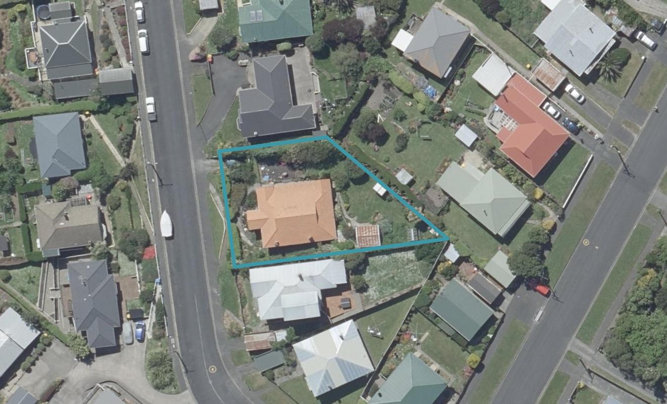 29 Minto Street, Andersons Bay, Dunedin - Carousel 1