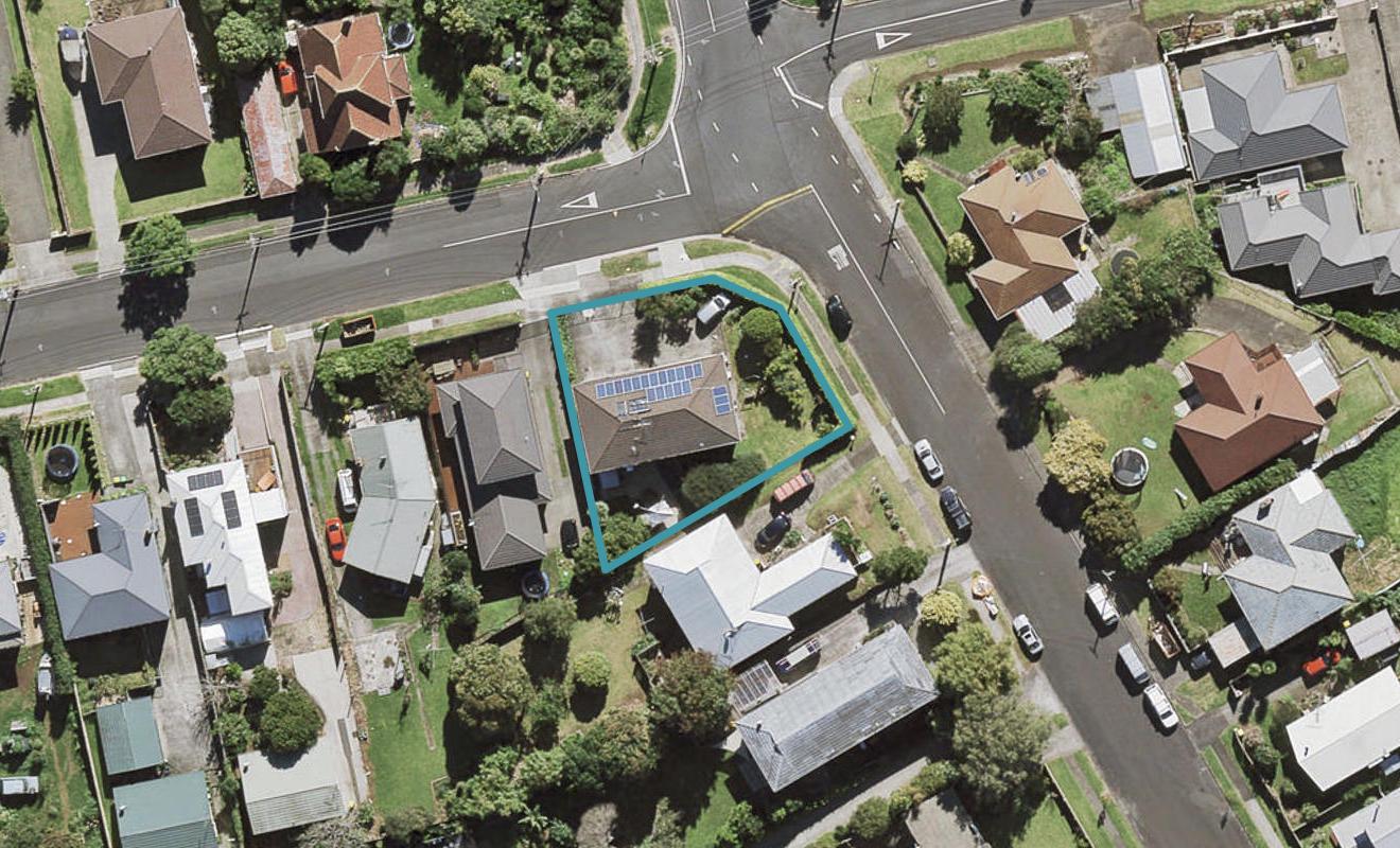 18 Hastie Avenue, Mangere Bridge, Auckland - Carousel 1