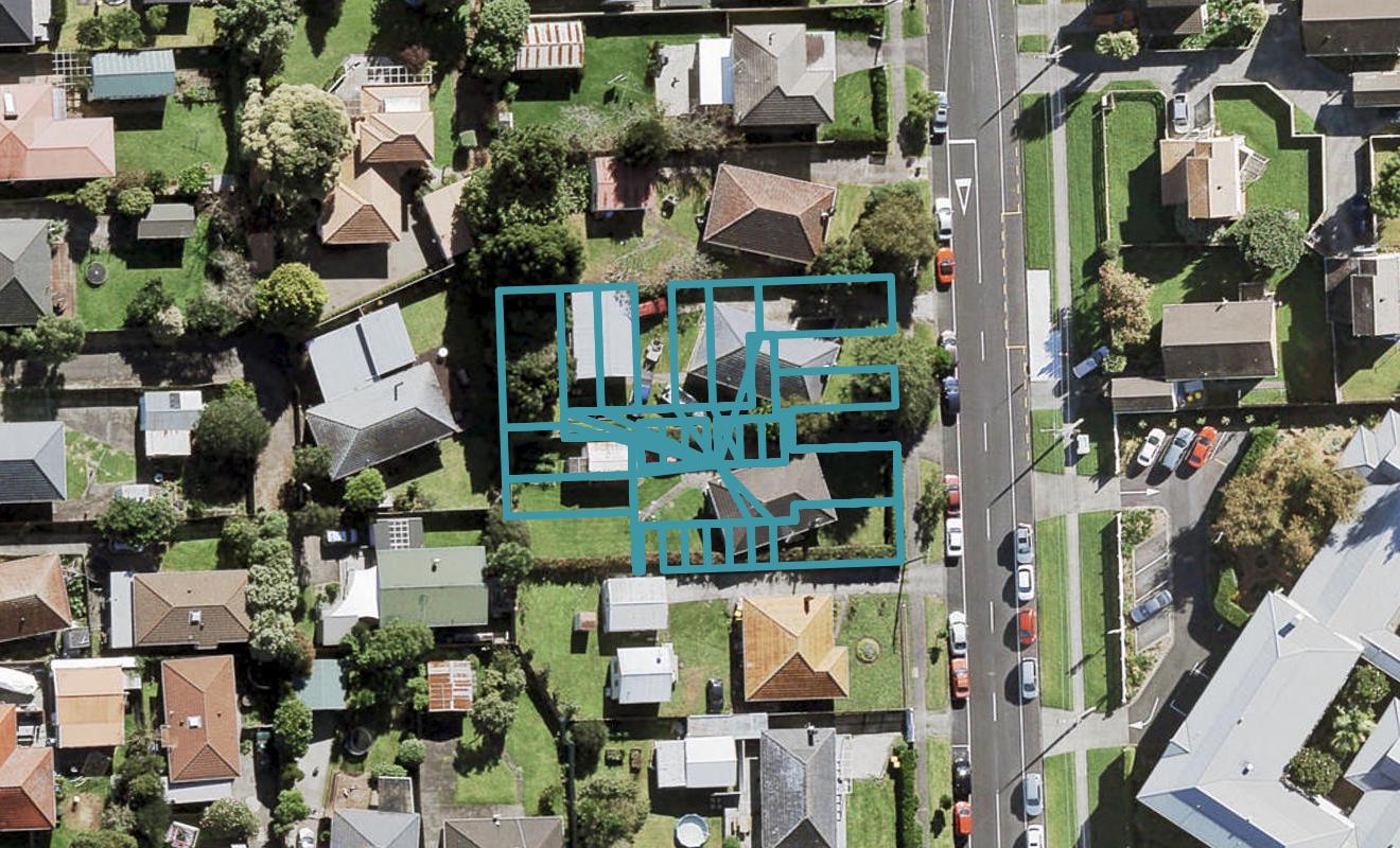 13/47 Beach Road, Te Atatu Peninsula, Auckland - Carousel 1