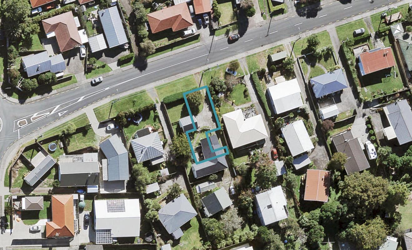 2/3 Eskdale Road, Birkdale, Auckland - Carousel 1