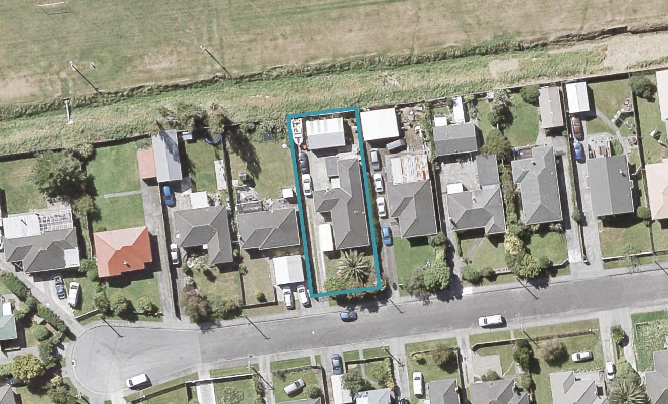 12 Russell Road, Wainuiomata, Lower Hutt - Carousel 1
