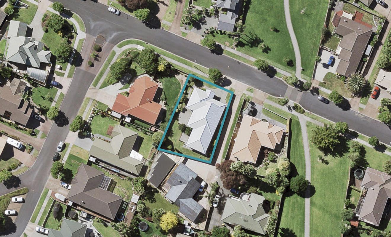 32 Frank Nobilo Drive, Golflands, Auckland - Carousel 1
