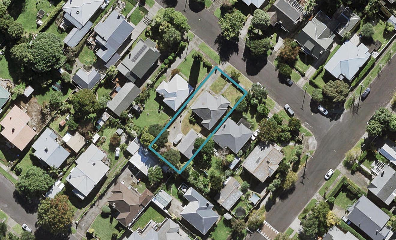 6 Burnside Avenue, Mount Albert, Auckland - Carousel 1