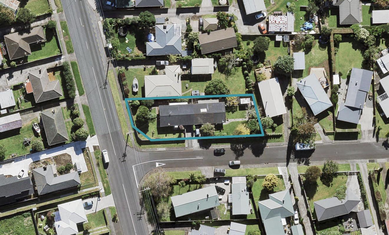2/663 Te Atatu Road, Te Atatu Peninsula, Auckland - Carousel 1