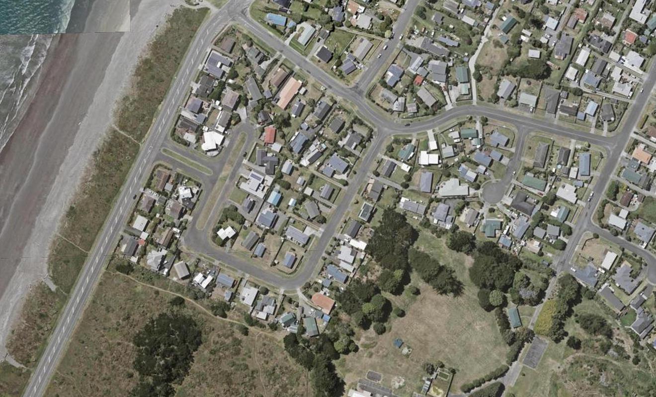 33 Scott Avenue, Otaki Beach, Otaki - Carousel 1