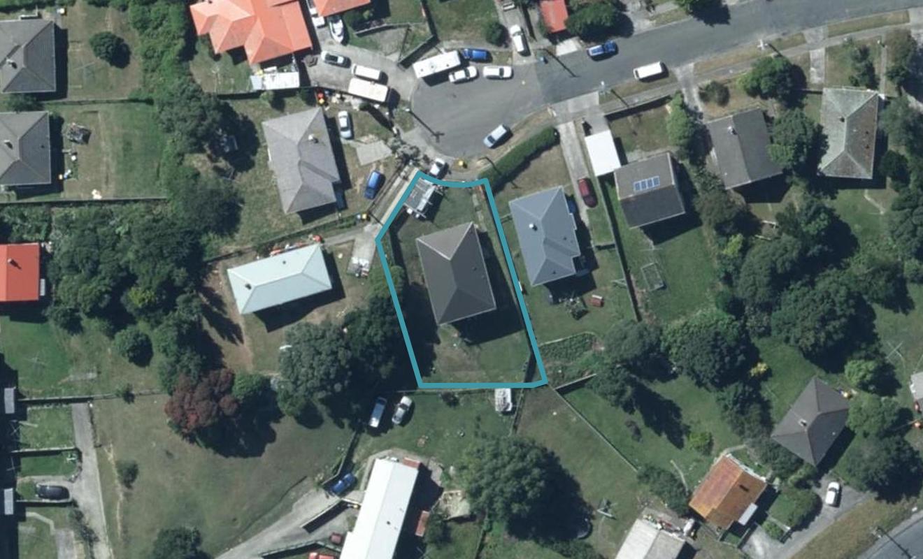 17 Cumberland Grove, Cannons Creek, Porirua - Carousel 1