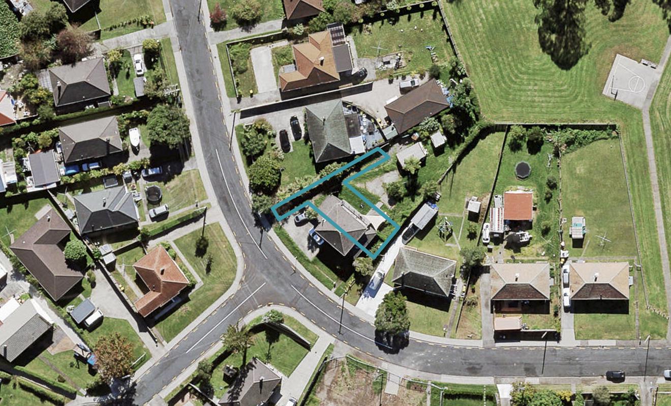 12A Hill Crescent, New Lynn, Auckland - Carousel 1