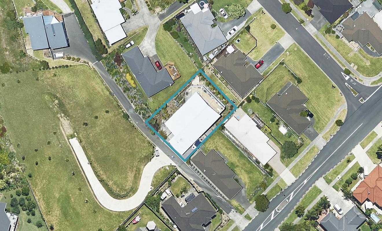4 Kite Way, Welcome Bay, Tauranga - Carousel 1