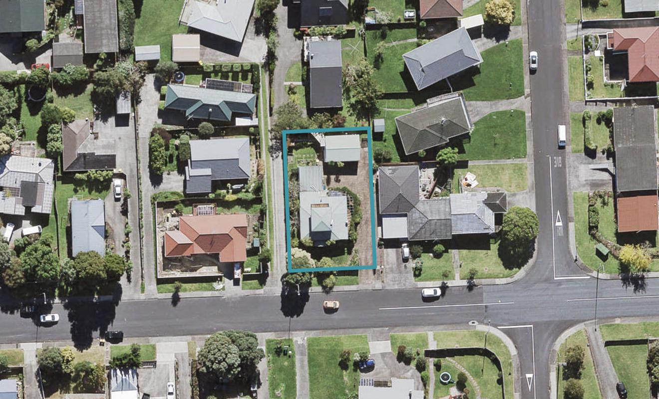 116 Mcleod Road, Te Atatu South, Auckland - Carousel 1