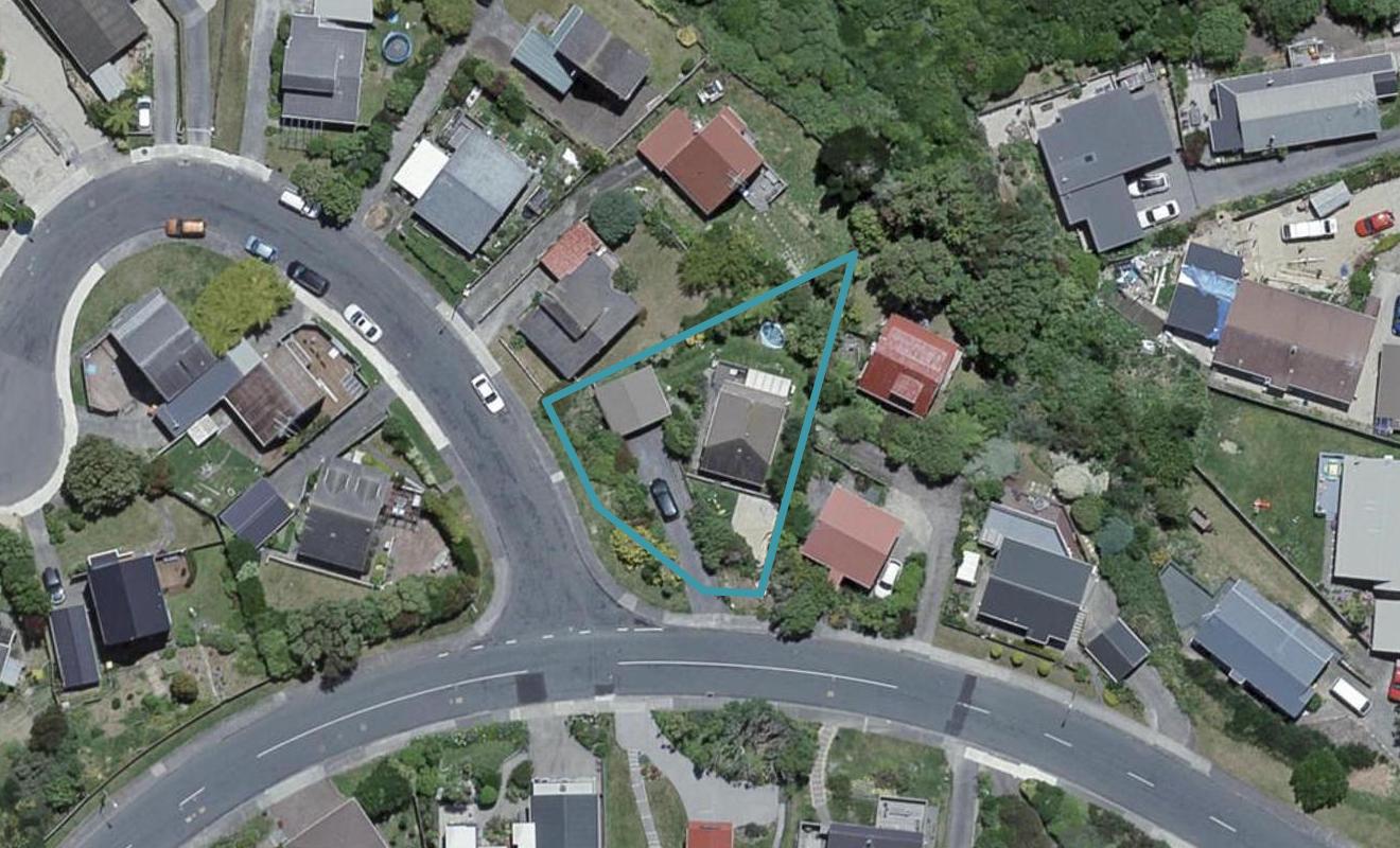 2 Anaheim Place, Churton Park, Wellington - Carousel 1