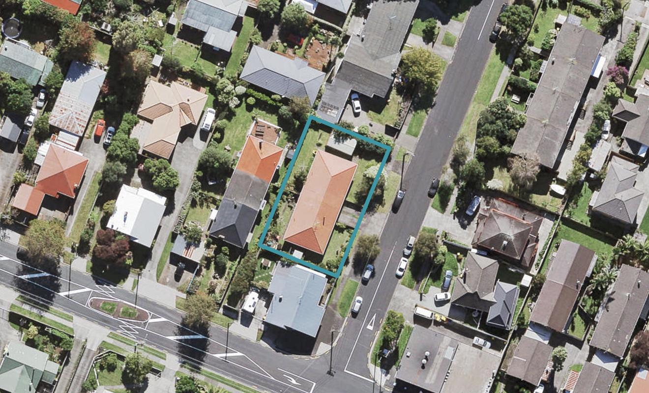 3 Hinekohu Street, New Lynn, Auckland - Carousel 1