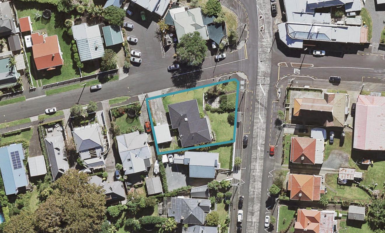 1/148 Queen Street, Northcote Point, Auckland - Carousel 1